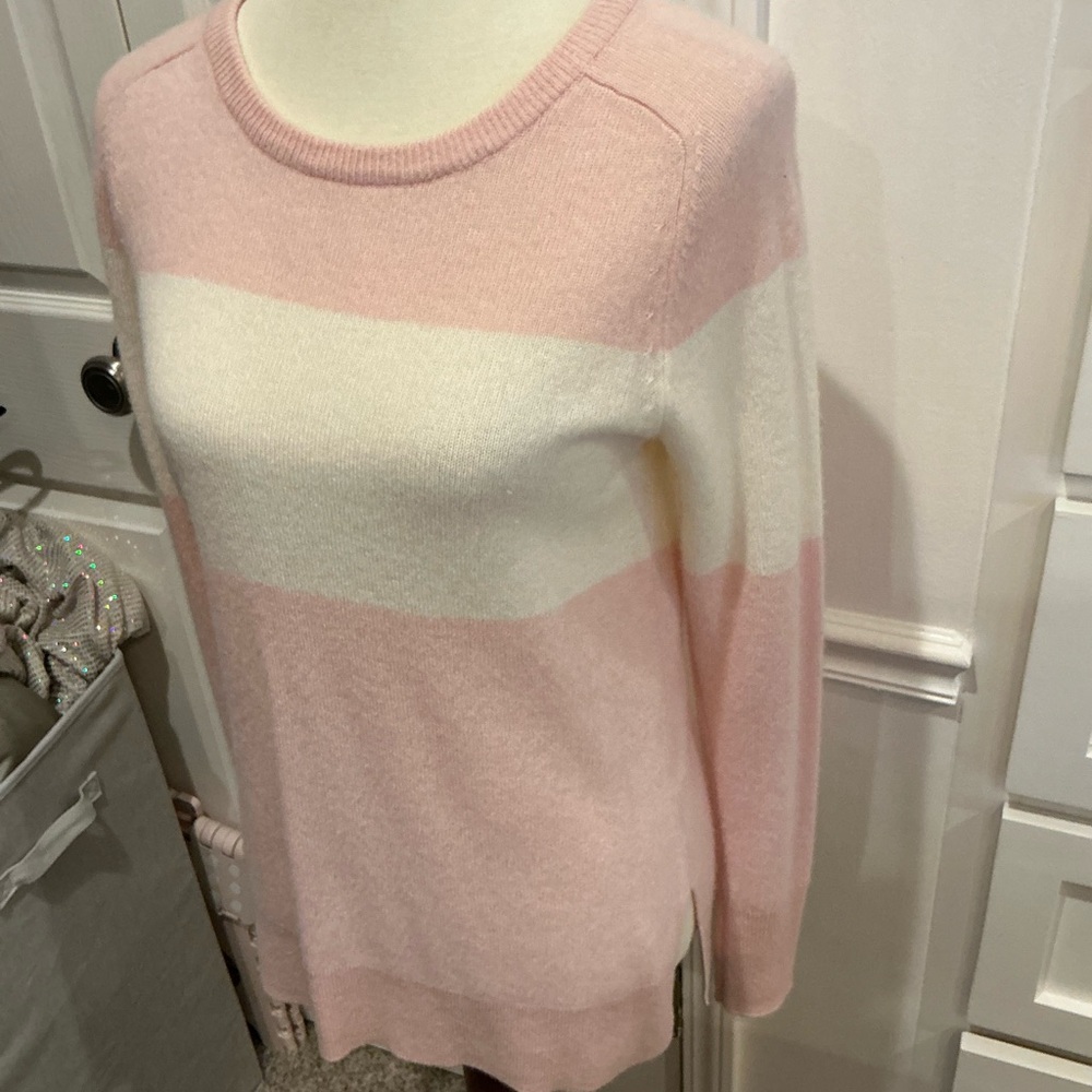 Halogen Soft Pink and Cream Striped 100% cashmere Sweater - Picture 7 of 8